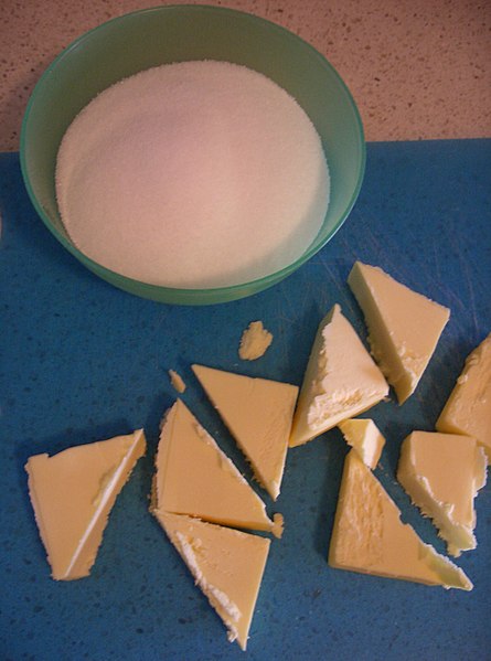 File:Creaming butter - step 1.JPG