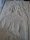 Detalle yacente Robert (IV) de Beaumanoir - Abbatiale de Léhon.jpg