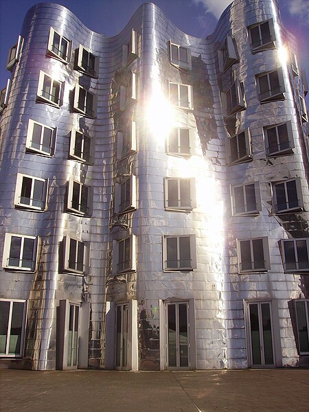 File:Düsseldorf Gehry-Bauten 12.jpg