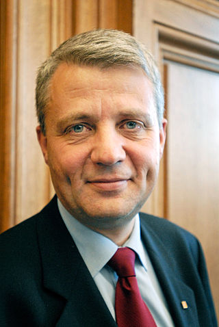 <span class="mw-page-title-main">Dagfinn Høybråten</span>Norwegian politician