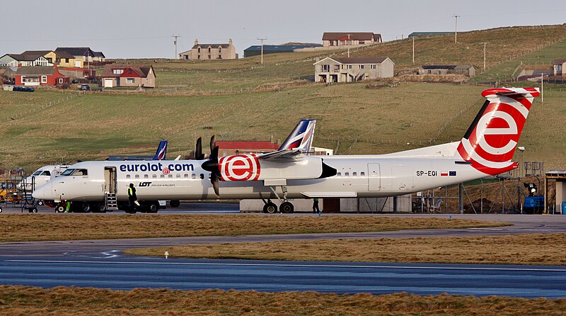 File:Dash 8 SP-EQI IMG 6008 (15869130708).jpg