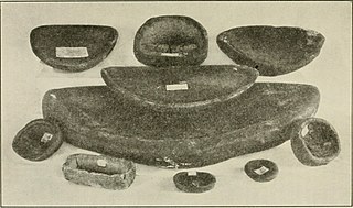 <span class="mw-page-title-main">Qulliq</span> Traditional oil lamp used by Arctic peoples