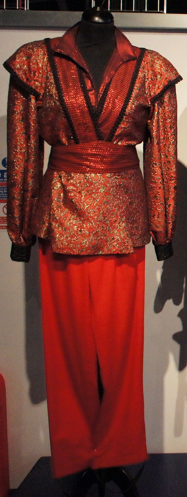 The Rani's costume from Time and the Rani (1987), on display at the Doctor Who Experience in 2015