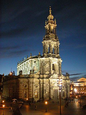 Dresde Hofkirche: Características, Historia, Panteón real