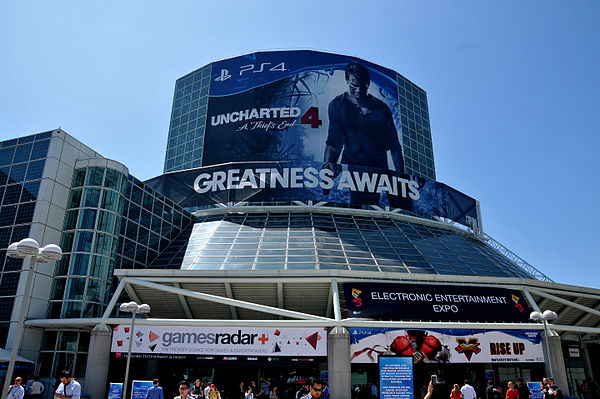 E3 2015 with Uncharted 4: A Thief's End banner