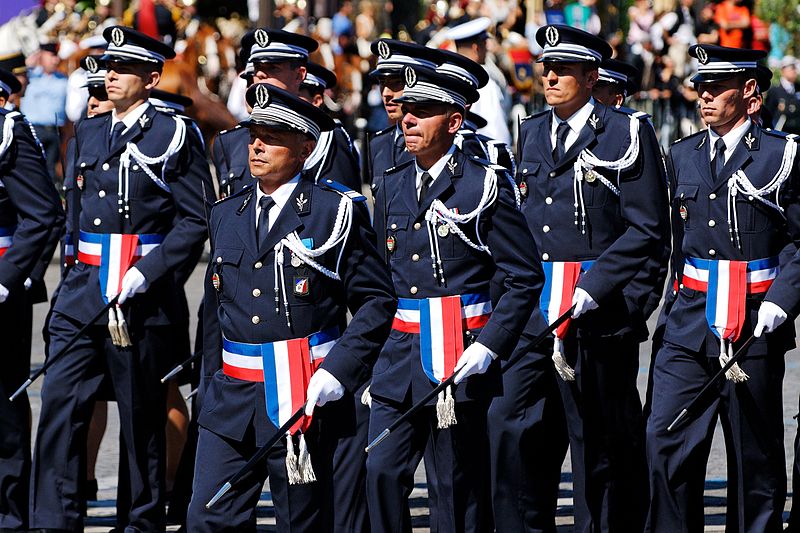 Grades et carrières - Devenir gendarme avec France Enseignement