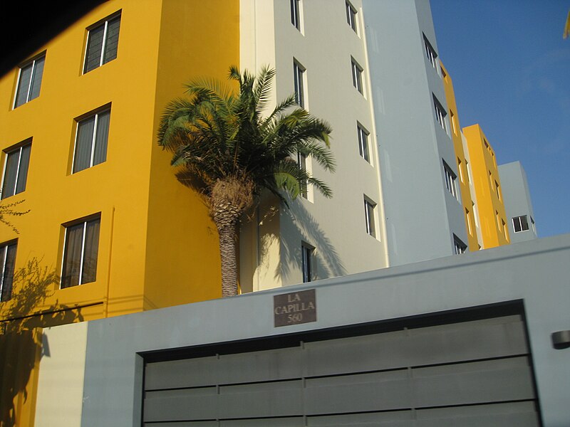 File:E Apartamentos.JPG