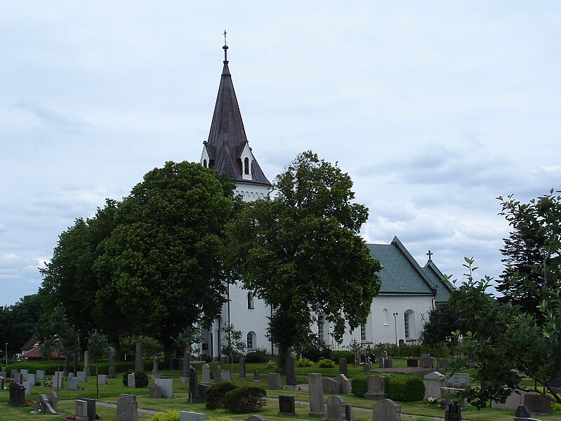 File:Eldsberga kyrka2.JPG