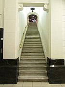 Escalera al interior del Edificio Crillón.