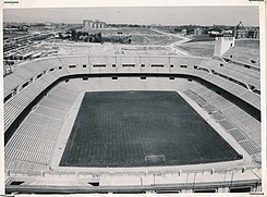 Bernabeu stadyumu.  Madrid (12117582503).jpg