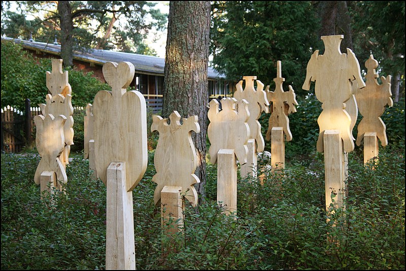 File:Ethnographic Cemetery And Christenings - Krikštas Nidos kapinēse (2010) - panoramio.jpg