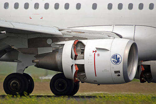 Thrust reversers deployed on the CFM56 engine of an Airbus A321