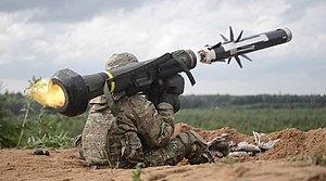 Американський військовий здійснює пуск FGM-148 Javelin