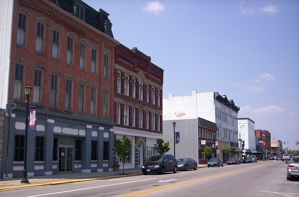 The population of Fremont in Ohio is 17375