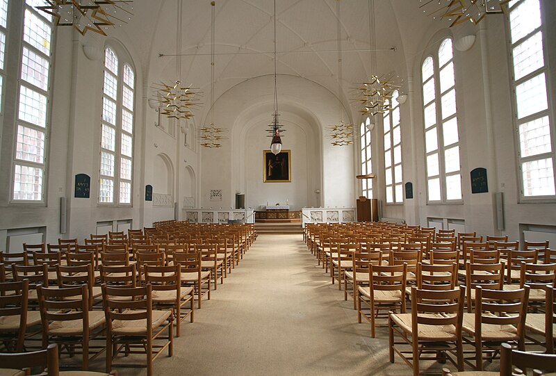 File:Frihavnskirken Copenhagen interior wide.jpg