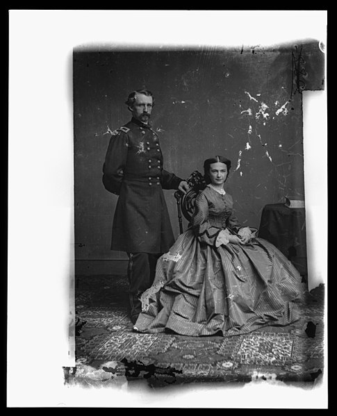 File:Gen. George Custer & Wife LOC cwpbh.03130.jpg