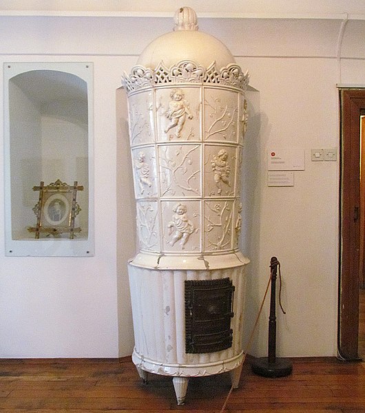 File:Glazed ceramic stove, Princess Ljubica's Residence.jpg