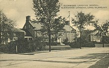 Glenwood Landing School before 1942 Glenwood Landing School 1942.jpg