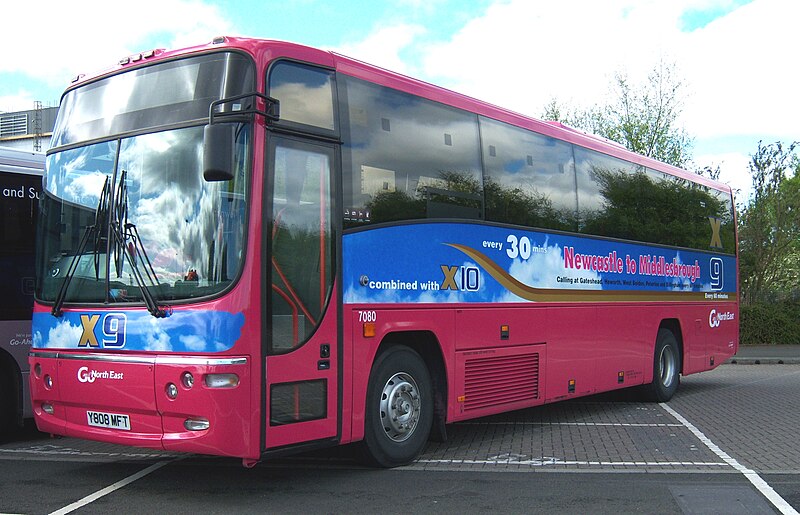 File:Go North East coach 7080 Volvo B10M Plaxton Y808 MFT X9 livery Metrocentre rally 2009 pic 1.JPG