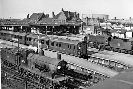 Guildford railway station (1958)
