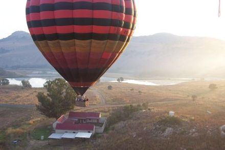 A balloon ride from Hartebeespoort Dam