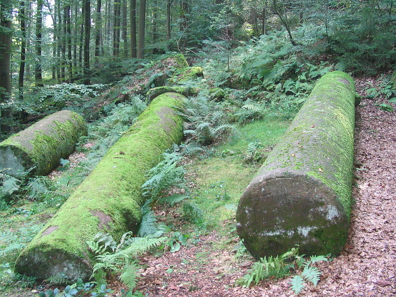 File:Heunesäulen Miltenberg.JPG