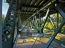 The bridge's trusses Holmes St Bridge trusses.jpg