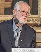 Jacques Dubochet, Stockholm'deki Nobel Ödülü basın toplantısında (Aralık 2017).