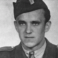 V uniformě příslušníka SNB (před 1949)