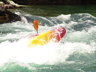 <span class="mw-page-title-main">Whitewater kayaking</span> Type of water sport