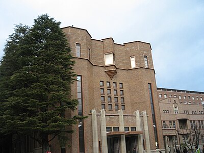 法経済学部本館（吉田キャンパス）