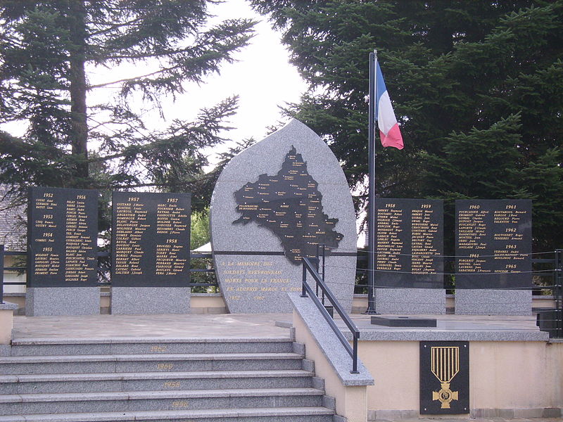 File:La Primaube - monument aux morts - les Aveyronnais morts au Maghreb.JPG