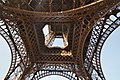 La Tour Eiffel, Champ de Mars - panoramio (2).jpg