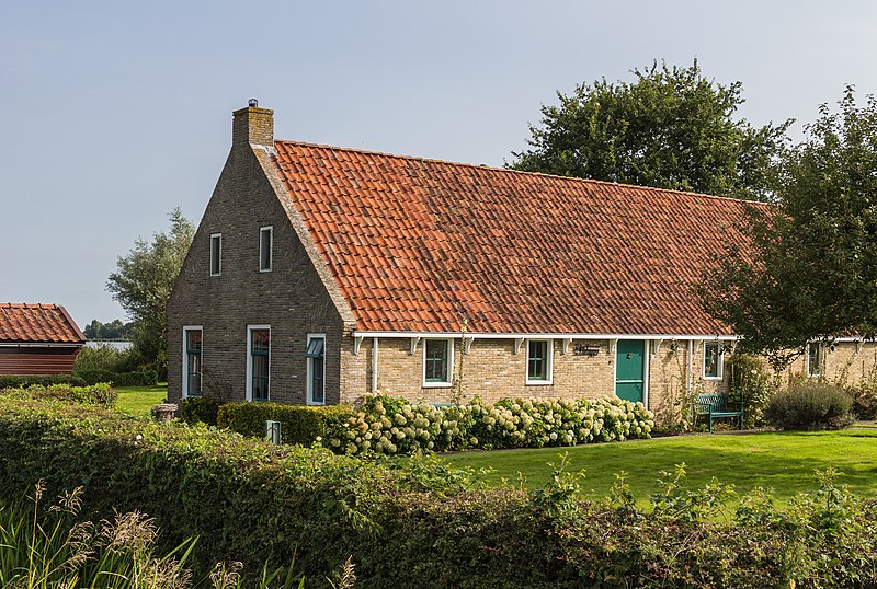 File:Langweer. Sweachmermolen Boarnsweachsterdyk 3 Bijgebouw (Rijksmonument) 02.jpg