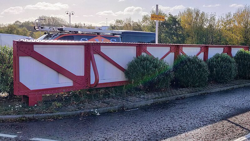 File:Leitch lattice work stadium of light.jpg