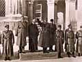 L'inspecteur général du SD Leon Rupnik, l'évêque Gregorij Rožman et le général SS Erwin Rösener inspectent les troupes de la Garde nationale slovène, après le second serment d'allégeance, le 30 janvier 1945.