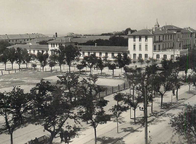 File:Lycée Albertinri Sétiif (Algérie).jpg