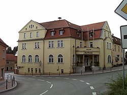 Административна зграда во Минхенбернсдорф