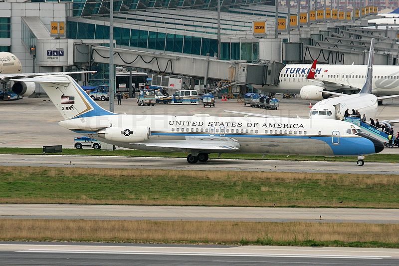 File:McDonnell Douglas VC-9C, United States - US Air Force (USAF) JP6809112.jpg