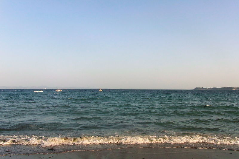 File:Miura beach (4432244292).jpg