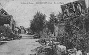 La rue de l'église en ruines.