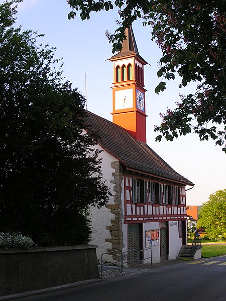 File:Neerach, altes Schulhäuschen - panoramio.jpg