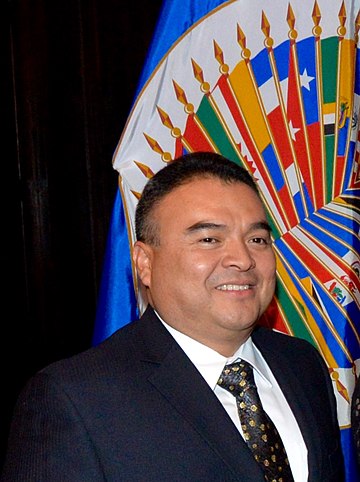 File:Nestor Mendez.jpg