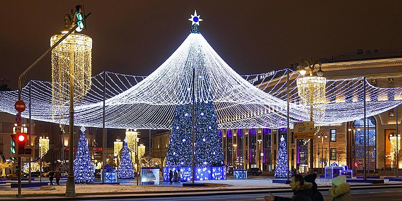 File:New Year decorations in Moscow 2021 03.jpg