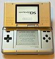 Nintendo DS (francuskie menu początkowe, włączony)