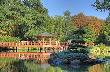 Archivo:Estanque en un jardín Japonés.jpg - Wikipedia, la enciclopedia libre