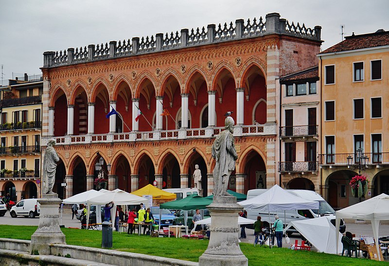 File:Padova Prato della Valle 14.jpg