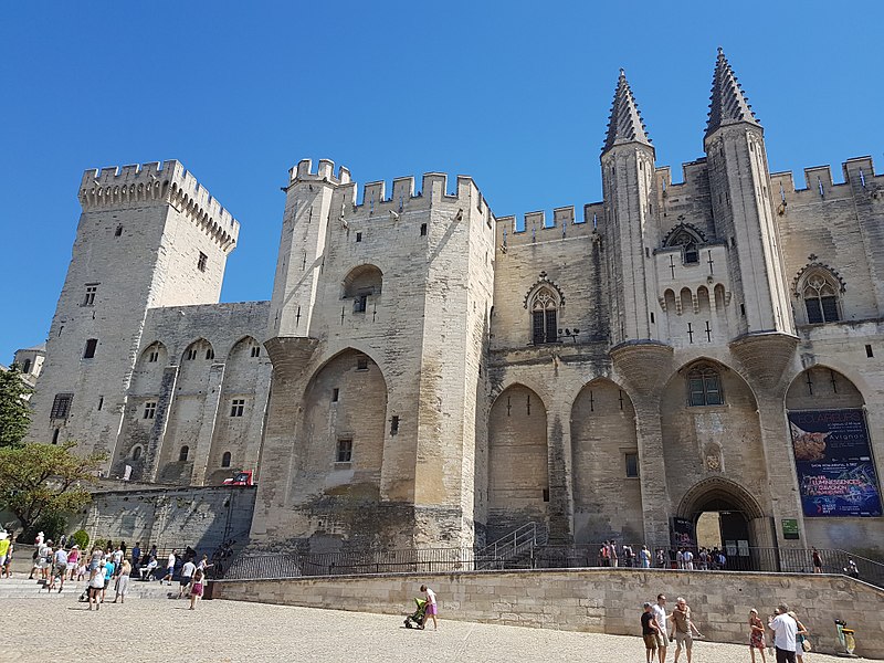 File:Palais des Papes Avignon face.jpg