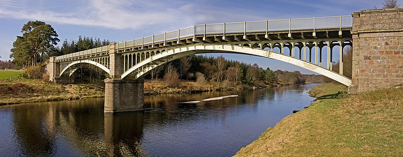 File:Park Bridge (geograph 2925022).jpg