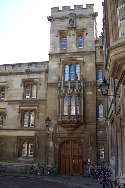 College entrance from Pembroke Square, above which Samuel Johnson, as an undergraduate (1728), had rooms on the second floor.